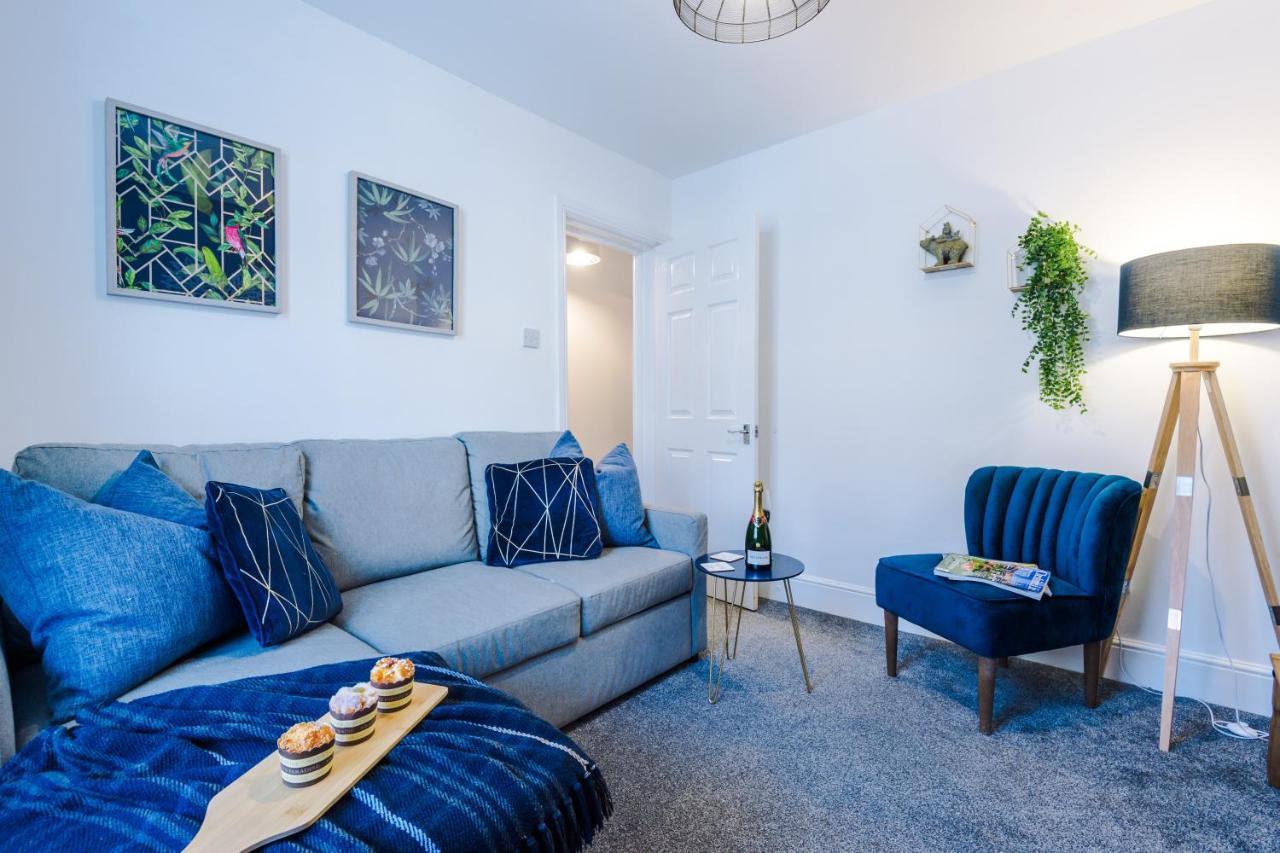 Spacious 2-Bed City-Centre Cottage In Chester By 53 Degrees Property - Ideal For Groups & Couples - Sleeps 6 ภายนอก รูปภาพ