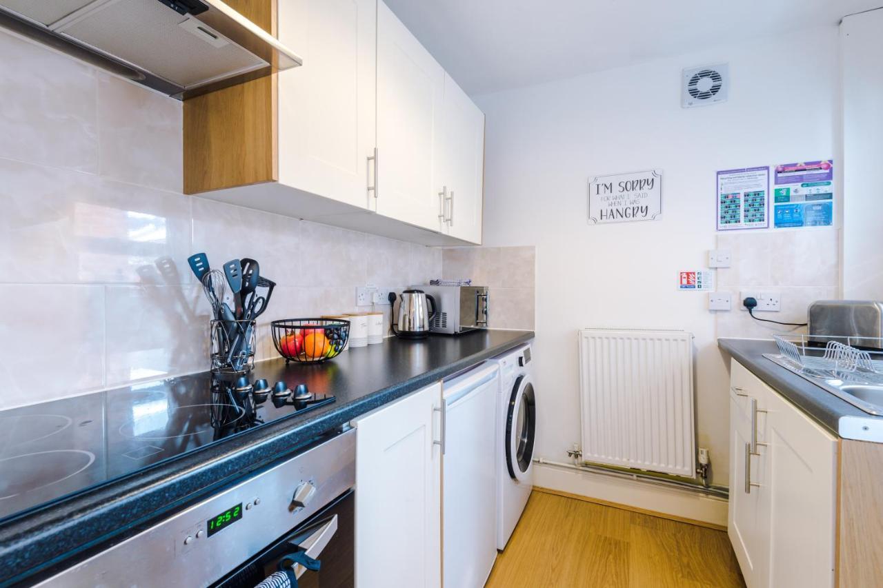 Spacious 2-Bed City-Centre Cottage In Chester By 53 Degrees Property - Ideal For Groups & Couples - Sleeps 6 ภายนอก รูปภาพ